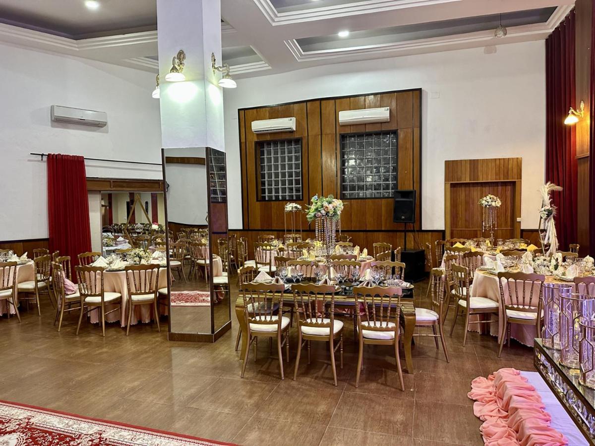 Hotel Yaahot Yaoundé Zewnętrze zdjęcie