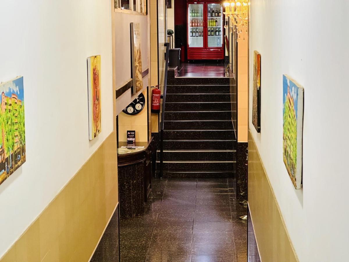 Hotel Yaahot Yaoundé Zewnętrze zdjęcie