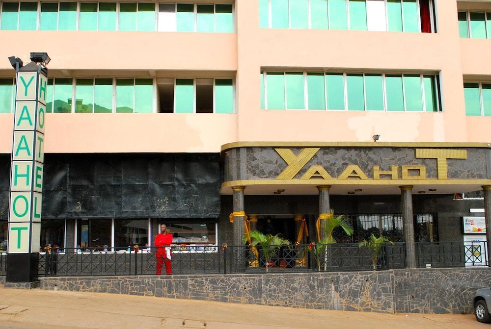 Hotel Yaahot Yaoundé Zewnętrze zdjęcie