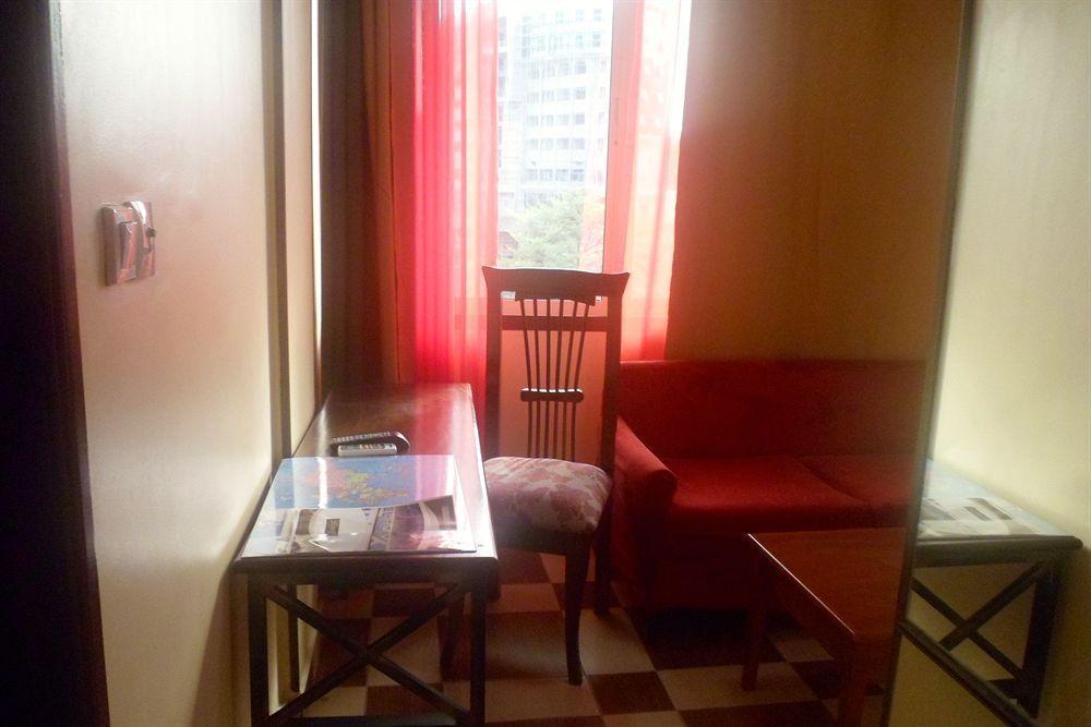 Hotel Yaahot Yaoundé Zewnętrze zdjęcie